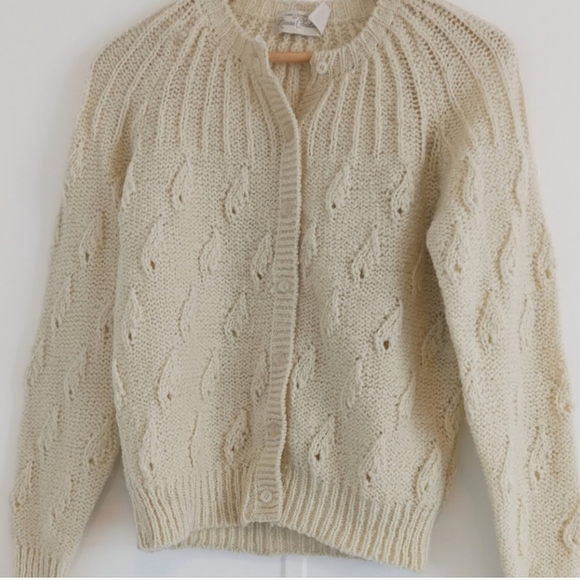 . Vintage Marisa Christina Ivory Cream Cozy Feminine Knit Cardigan Sweater . - Picture 5 of 5